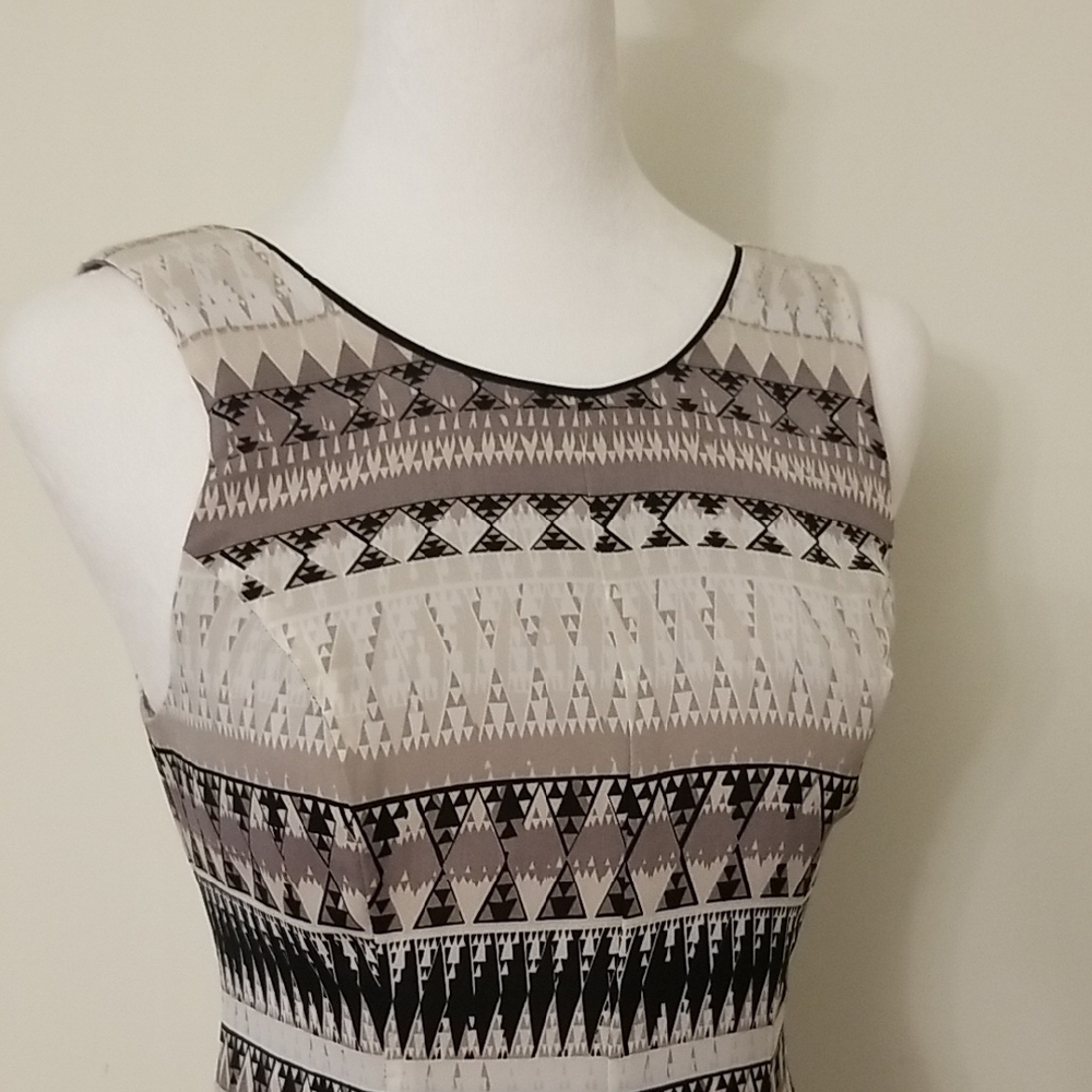 Bcbgeneration Sleeveless Geometric Pattern Romper - image 4